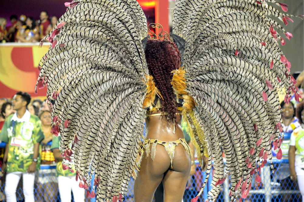 Фотография: Бразильский карнавал — 2017: яркие моменты и откровенные костюмы №29 - BigPicture.ru