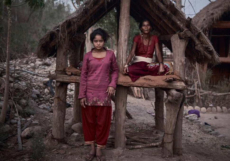 Фотография: Виновна по признаку пола: куда отправляют девушек на время менструации в Непале №1 - BigPicture.ru