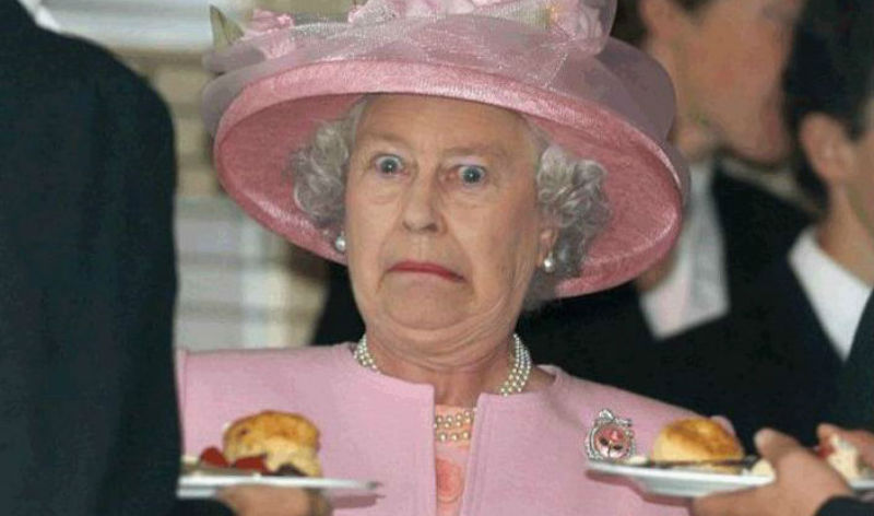 Фотография: 13 правил британской короны, которые не может нарушить даже королева №1 - BigPicture.ru