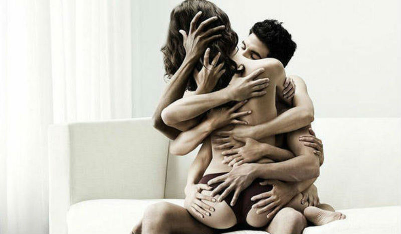 Фотография: 18 шедевров рекламы безопасного секса №1 - BigPicture.ru