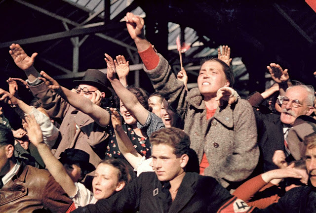 Фотография: Нацистская Германия на цветных фото Хуго Йегера — личного фотографа Гитлера №11 - BigPicture.ru