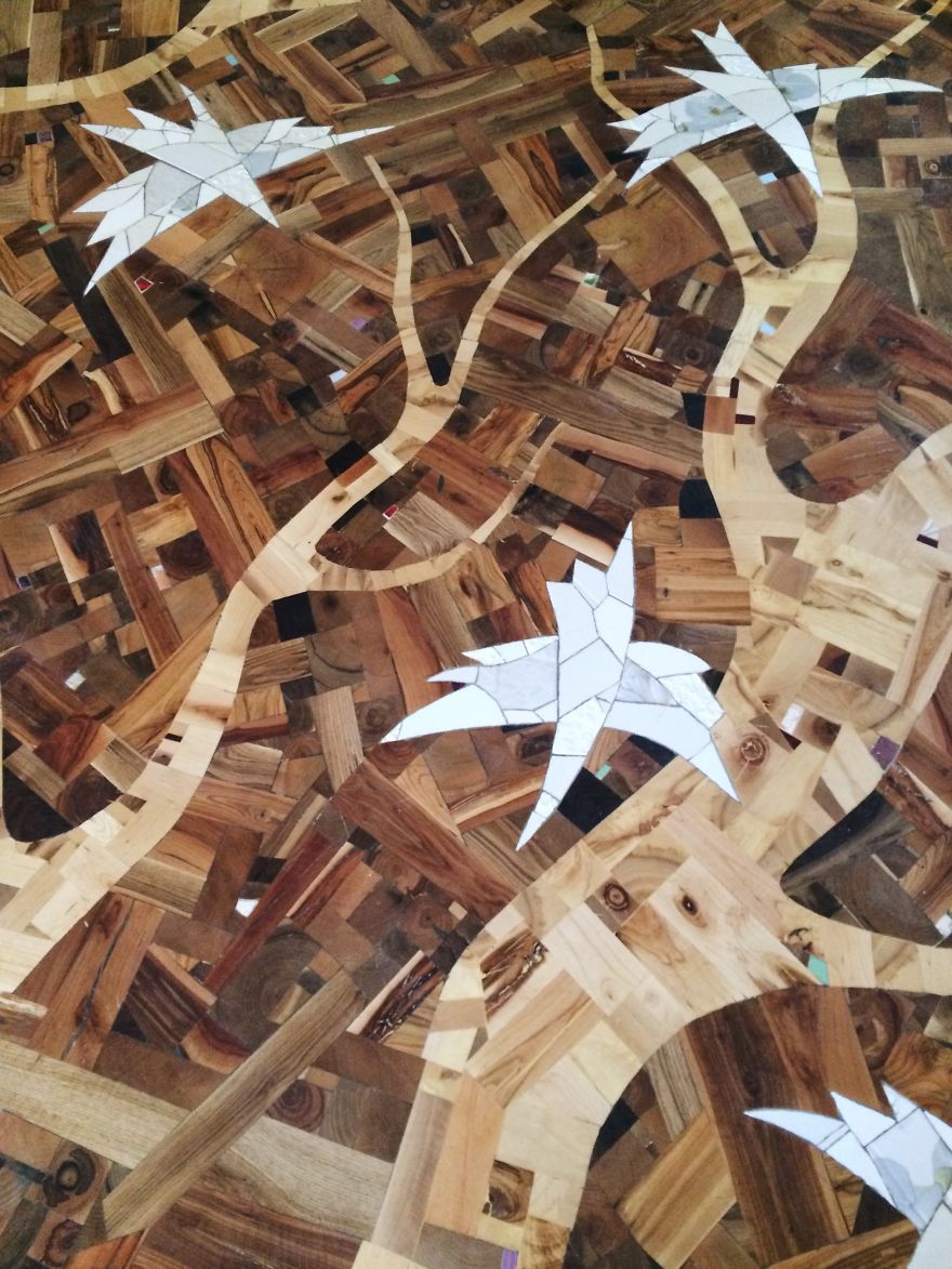 Фотография: Российский дизайнер собирает деревянный пол своими руками из обычных досок №11 - BigPicture.ru