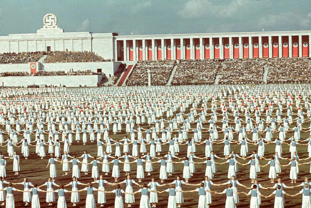 Фотография: Нацистская Германия на цветных фото Хуго Йегера — личного фотографа Гитлера №12 - BigPicture.ru