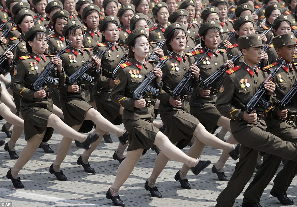 Фотография: Стойкие оловянные: кто защитит Ким Чен Ына, если Трамп нападет №13 - BigPicture.ru