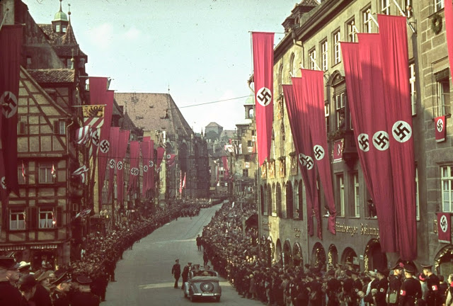 Фотография: Нацистская Германия на цветных фото Хуго Йегера — личного фотографа Гитлера №15 - BigPicture.ru
