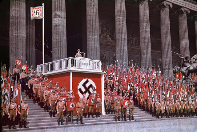 Фотография: Нацистская Германия на цветных фото Хуго Йегера — личного фотографа Гитлера №16 - BigPicture.ru