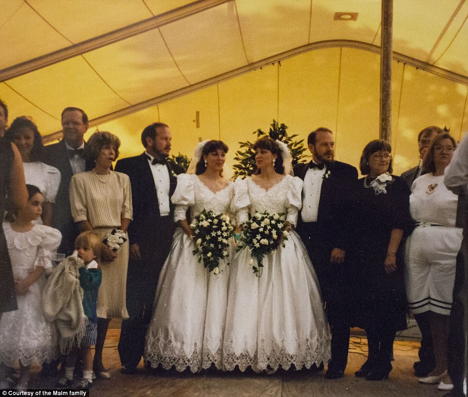 Фотография: Близнецы-братья женились на близнецах-сестрах и путают друг друга №23 - BigPicture.ru