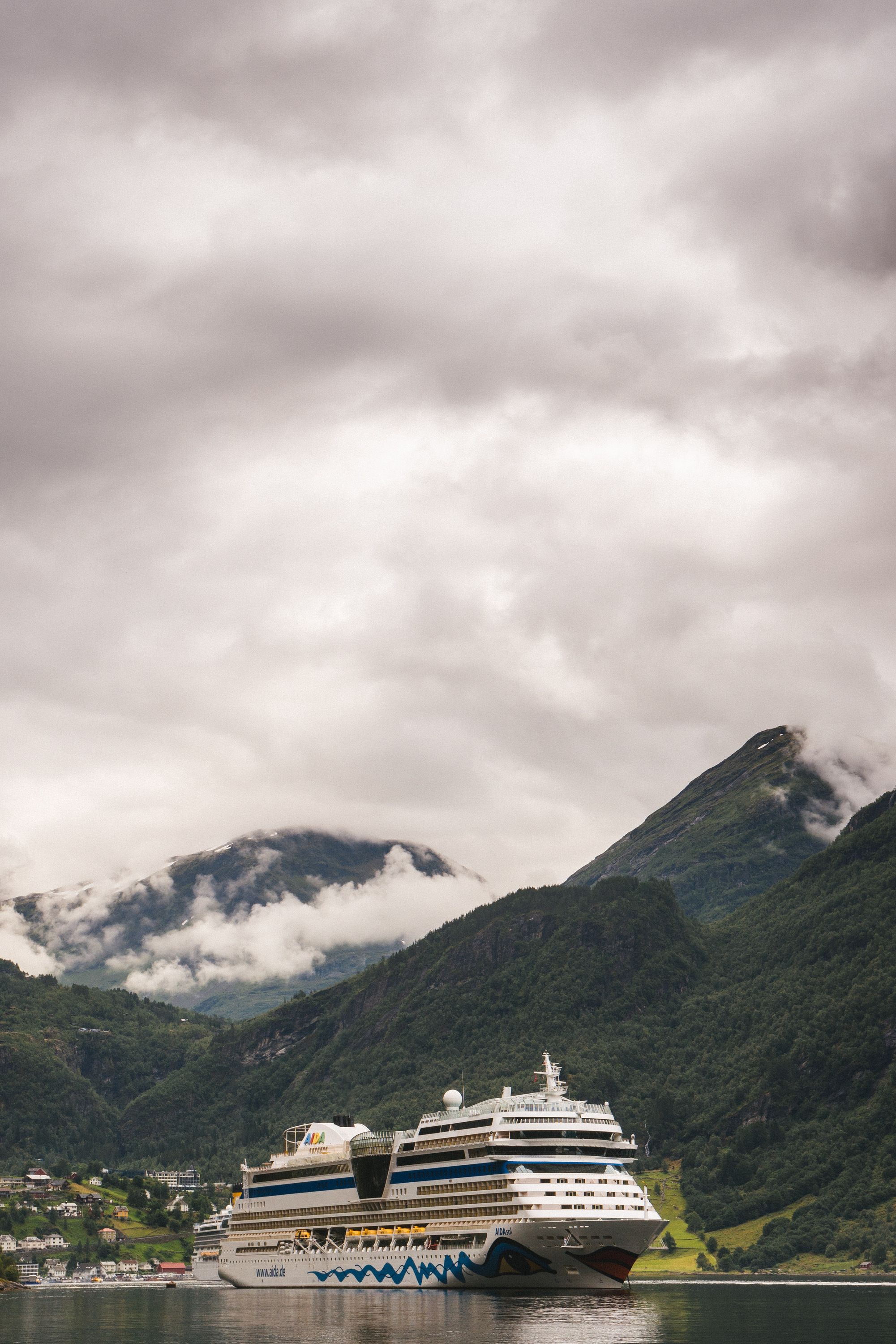 Фотография: Зачем летом ехать туда, где холодно и дорого, — в Норвегию №21 - BigPicture.ru