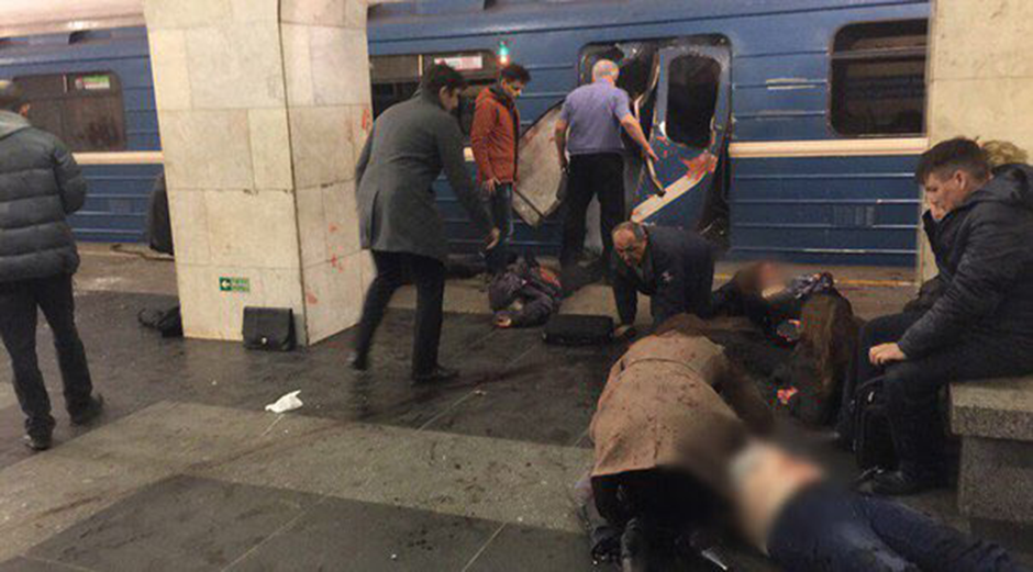 Фотография: Взрыв в метро в Санкт-Петербурге. Прямая трансляция №7 - BigPicture.ru