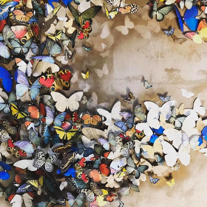 Фотография: Бумажная скорбь: девушка вырезала более 800 бумажных бабочек в память о покойной бабушке №5 - BigPicture.ru
