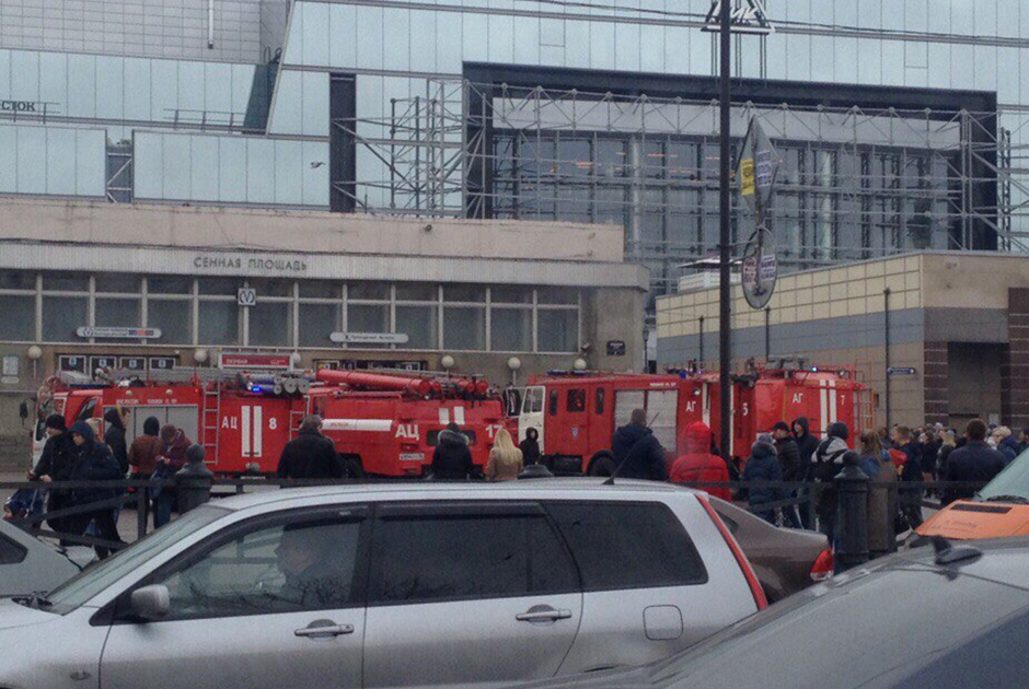 Фотография: Взрыв в метро в Санкт-Петербурге. Прямая трансляция №8 - BigPicture.ru