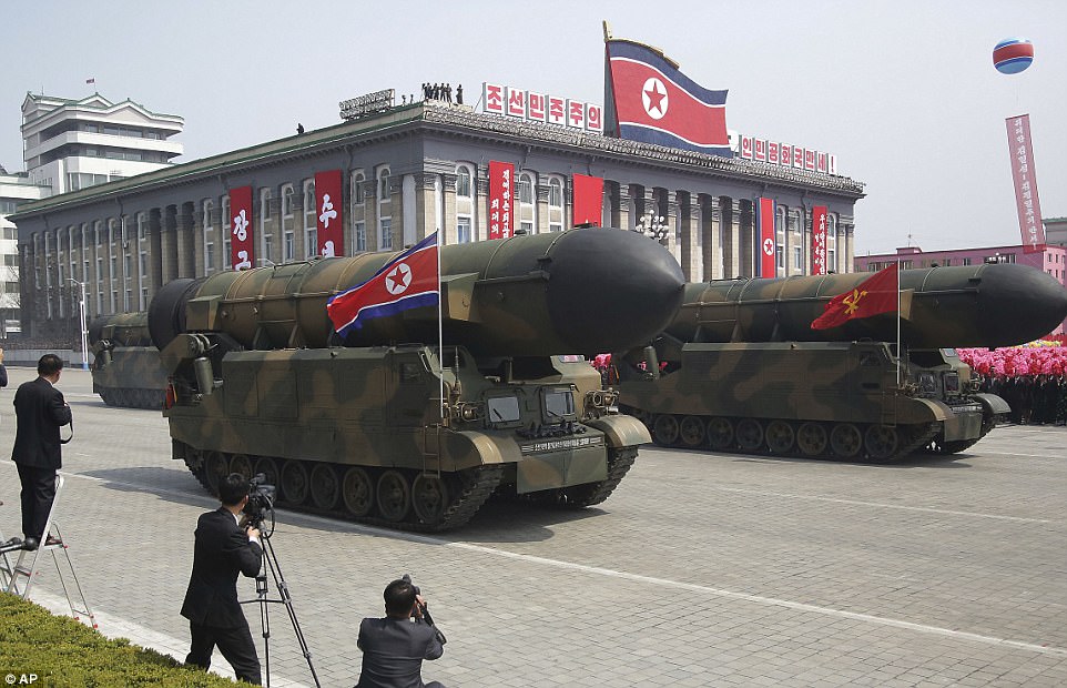 Фотография: Стойкие оловянные: кто защитит Ким Чен Ына, если Трамп нападет №10 - BigPicture.ru