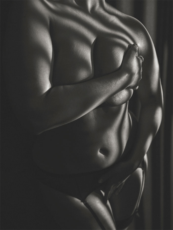 Фотография: Сексуальность в теле: откровенная черно-белая фотосессия модели размера плюс Эшли Грэм №12 - BigPicture.ru