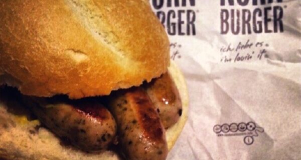 Что на булочке с кунжутом? Уникальные блюда McDonald’s в разных странах