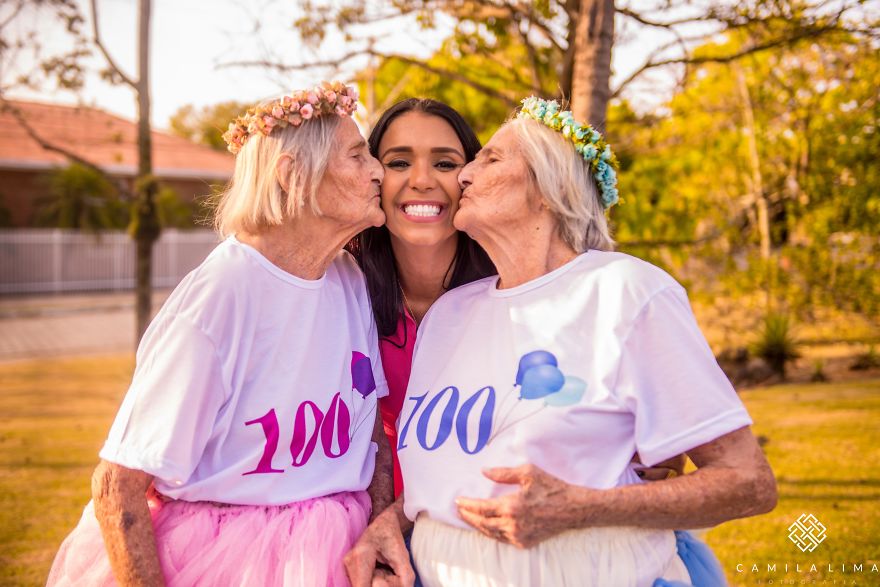 Фотография: Близнецы из Бразилии отмечают 100-летний юбилей жизнерадостной фотосессией №13 - BigPicture.ru