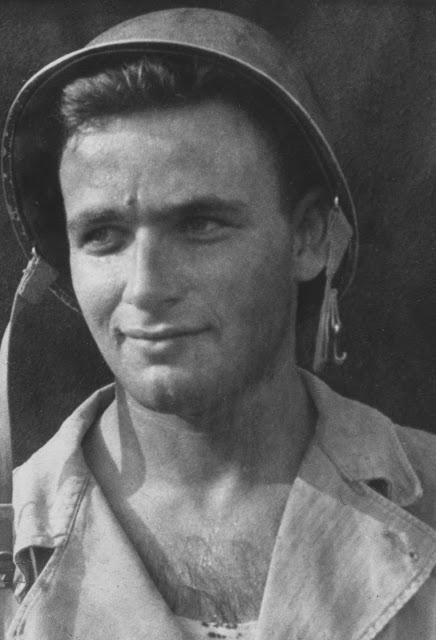 Фотография: Вторая мировая война в рисунках 21-летнего солдата, сделанных в 1944 году №2 - BigPicture.ru