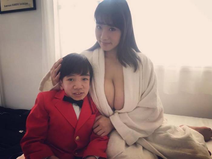 Фотография: Новая звезда японского порно: 24-летний программист, который выглядит как ребенок №7 - BigPicture.ru
