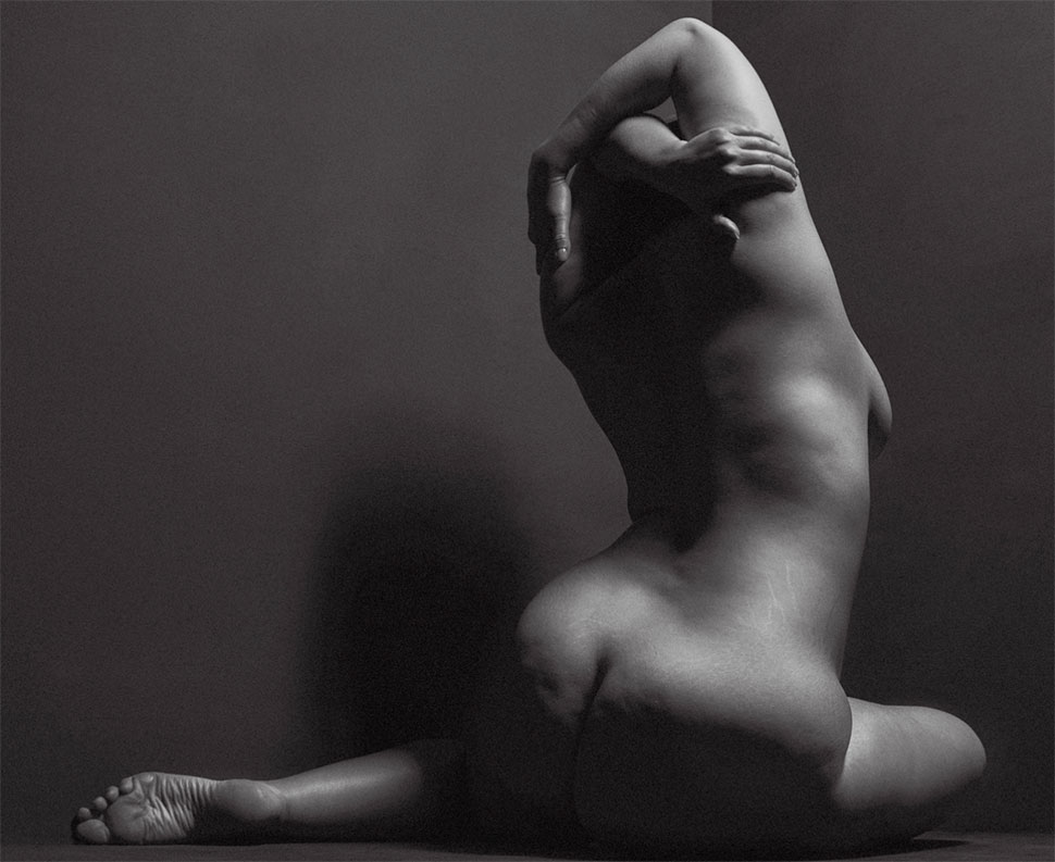 Фотография: Сексуальность в теле: откровенная черно-белая фотосессия модели размера плюс Эшли Грэм №7 - BigPicture.ru