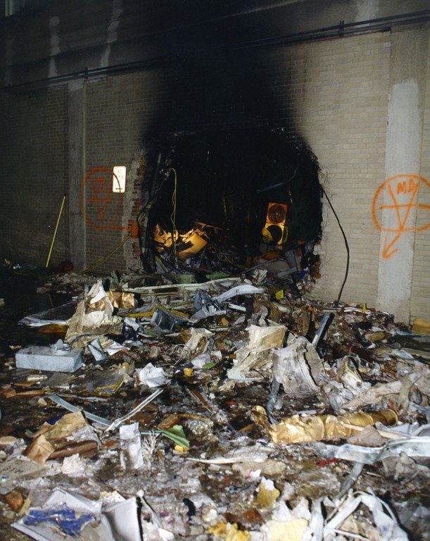 Фотография: ФБР показало ранее неизвестные фотографии Пентагона 11 сентября №8 - BigPicture.ru