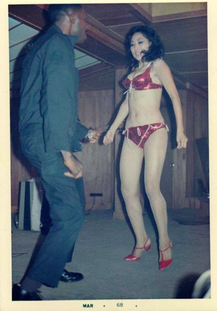 Фотография: Проституция во время Вьетнамской войны на фотографиях 1960-1970-х годов №22 - BigPicture.ru