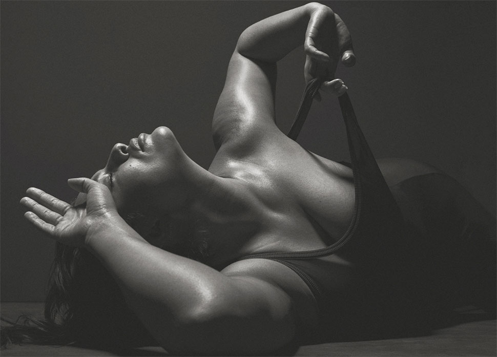 Фотография: Сексуальность в теле: откровенная черно-белая фотосессия модели размера плюс Эшли Грэм №10 - BigPicture.ru