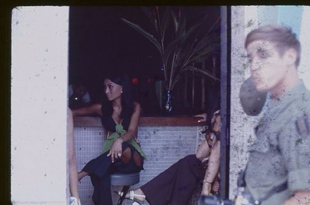 Фотография: Проституция во время Вьетнамской войны на фотографиях 1960-1970-х годов №21 - BigPicture.ru
