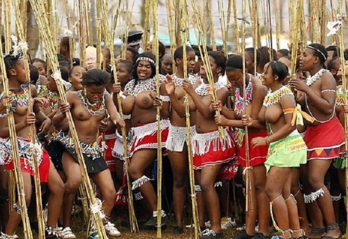 Фотография: Король выбирает: ежегодный парад девственниц в Свазиленде №8 - BigPicture.ru