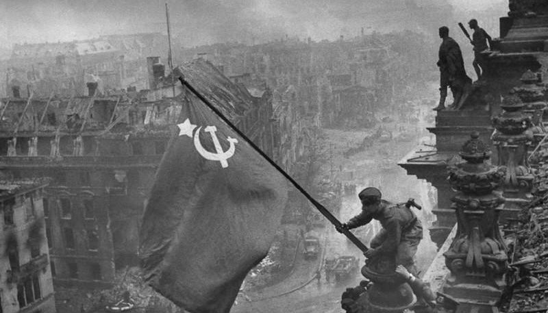 Фотография: В День Победы: 35 знаменитых снимков Великой Отечественной войны №1 - BigPicture.ru