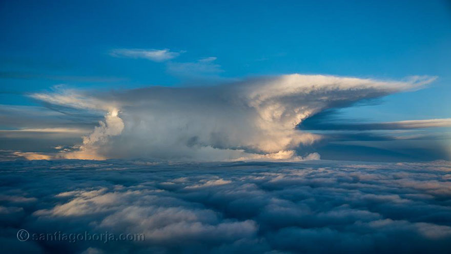 Фотография: Под крылом самолета: тучи, бури, грозы на ошеломляющих снимках пилота №11 - BigPicture.ru
