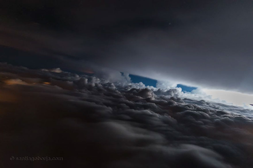 Фотография: Под крылом самолета: тучи, бури, грозы на ошеломляющих снимках пилота №9 - BigPicture.ru