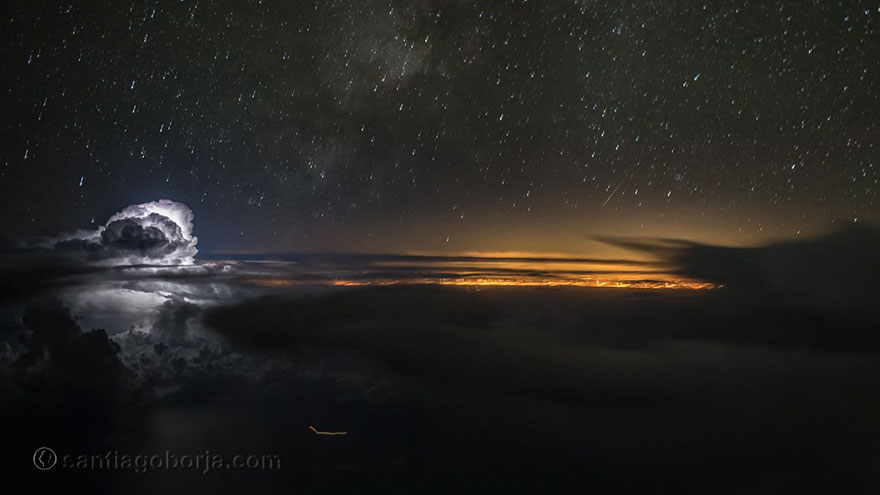 Фотография: Под крылом самолета: тучи, бури, грозы на ошеломляющих снимках пилота №6 - BigPicture.ru