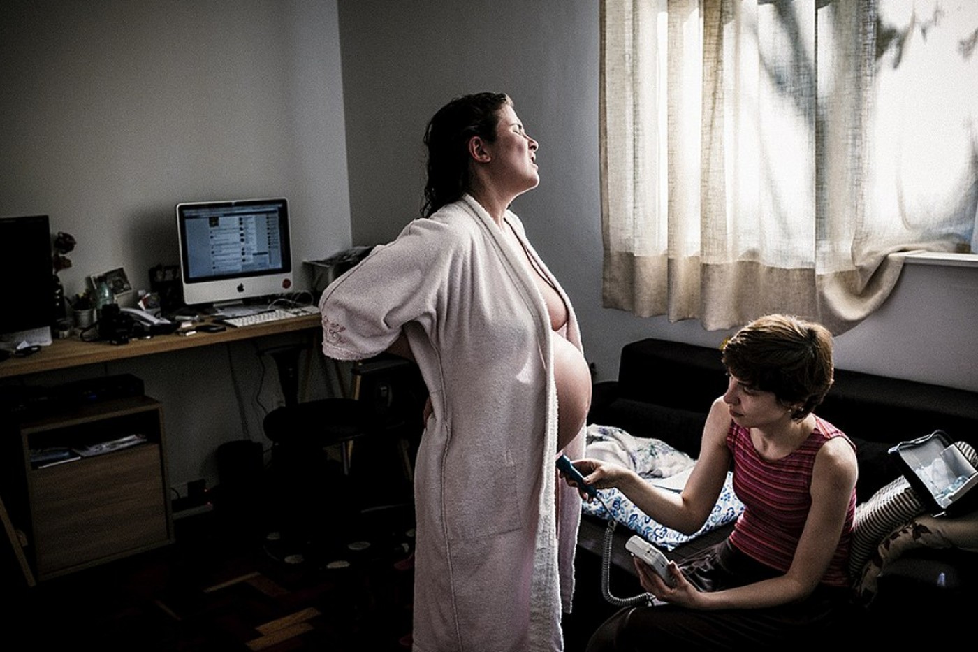 Фотография: Бразильский фотограф показал домашние роды своей подруги №3 - BigPicture.ru