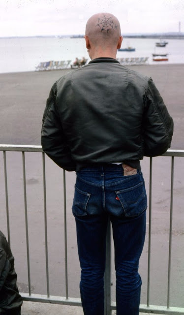 Фотография: Опубликованы фотографии лондонских скинхедов, сделанные в 1980-е годы №13 - BigPicture.ru