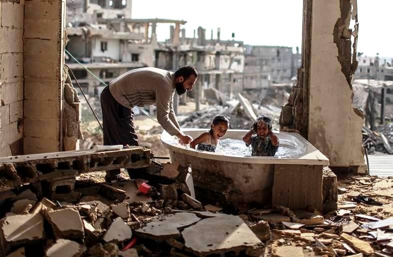 Фотография: Дети сильнее войны: берущие за душу работы палестинского фотографа №1 - BigPicture.ru