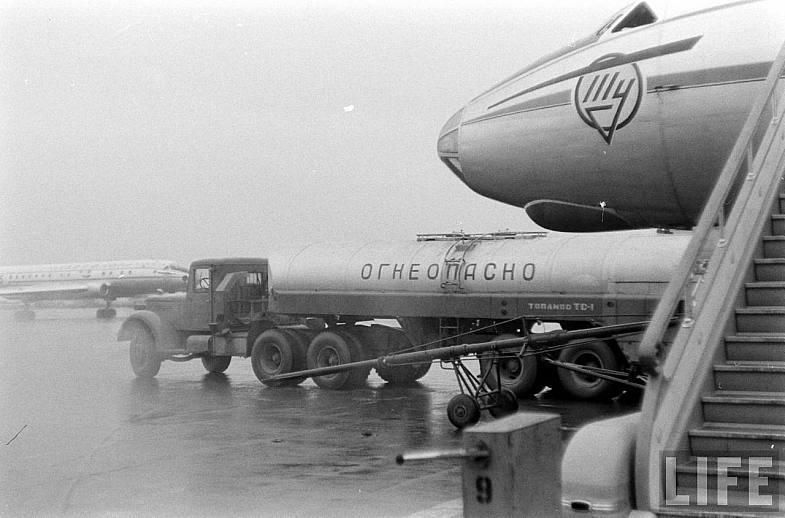 Фотография: История первого советского реактивного пассажирского самолета Ту-104 №13 - BigPicture.ru