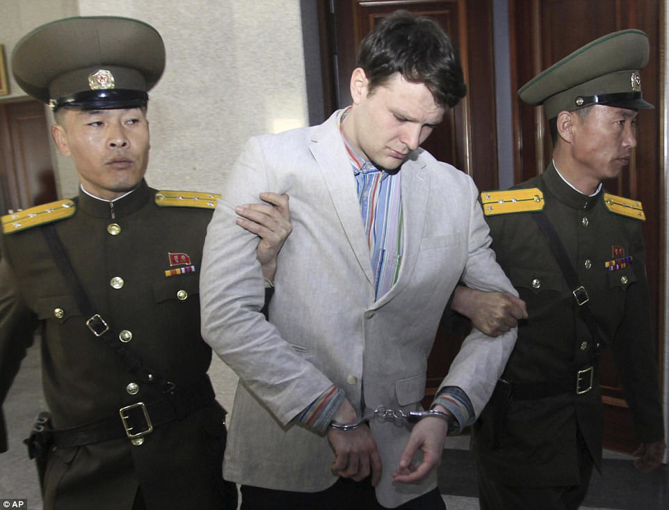 Фотография: Последние фотографии студента Отто Вомбиера в Северной Корее до ареста и смерти №14 - BigPicture.ru