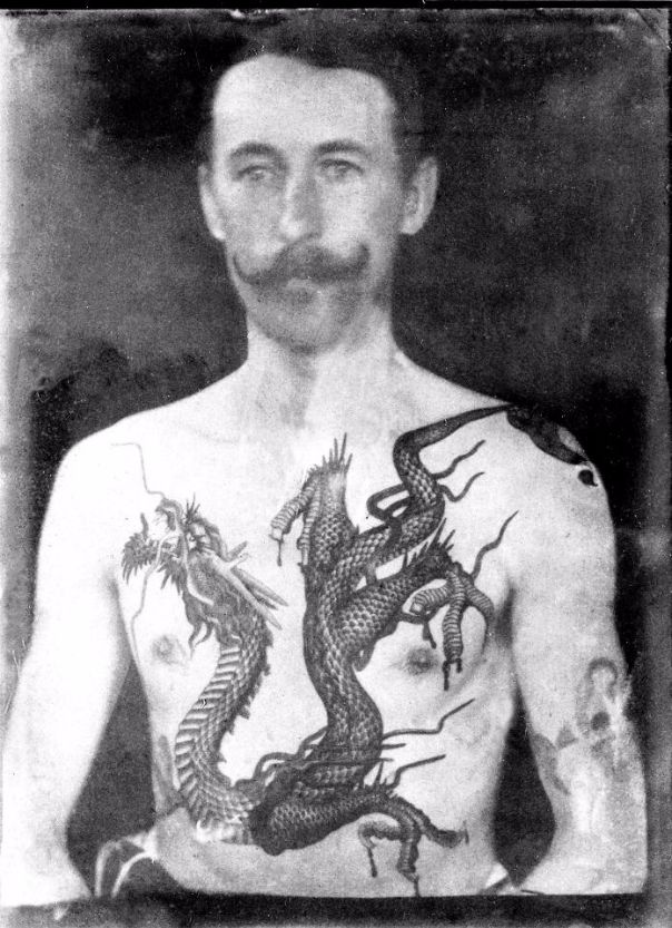Фотография: Роскошные татуировки Викторианской эпохи: Херувимы, драконы и гербы №4 - BigPicture.ru