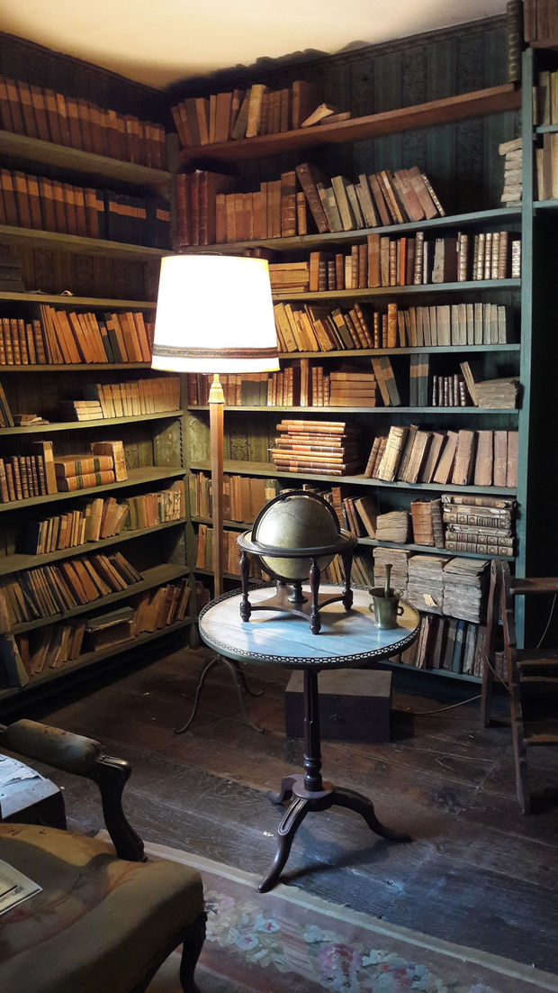 Фотография: В Бельгии обнаружили нетронутую 200-летнюю библиотеку №3 - BigPicture.ru