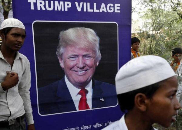 Индийцы согласились переименовать родную деревню в честь Трампа ради 60 унитазов