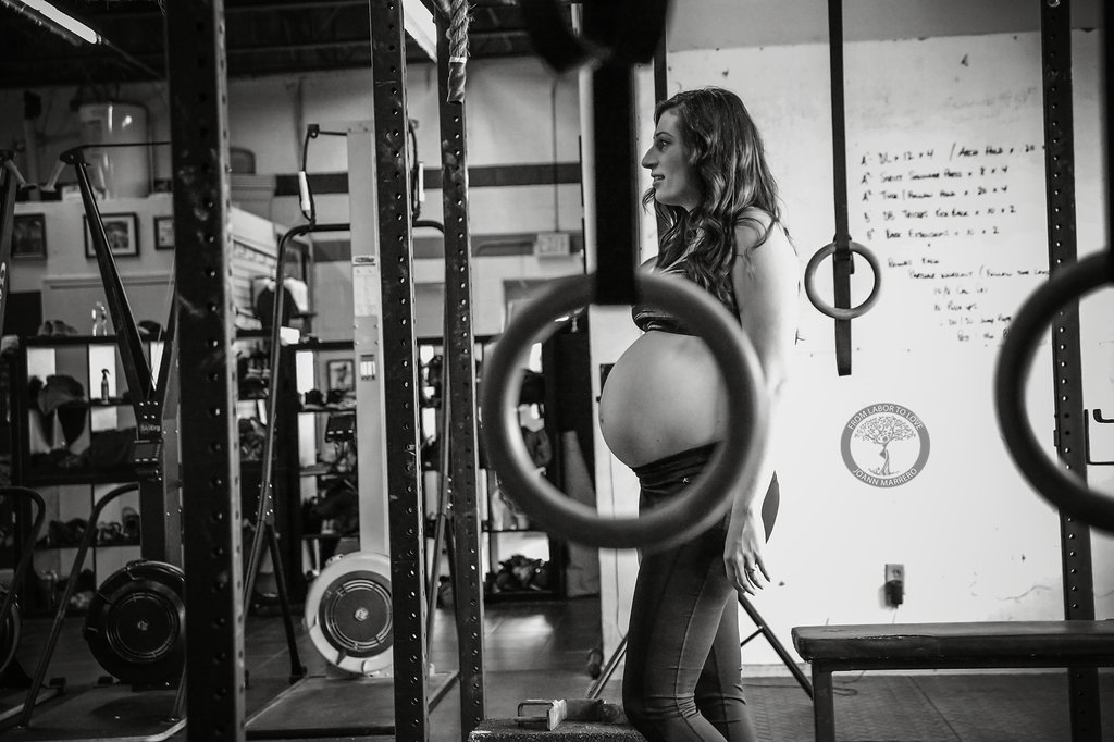 Фотография: Кроссфит на девятом месяце беременности: безумие или польза? №2 - BigPicture.ru