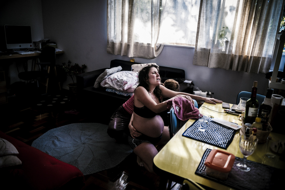 Фотография: Бразильский фотограф показал домашние роды своей подруги №9 - BigPicture.ru