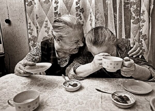 Как расшевелить бабушек — избранные работы звезды советской фотографии Владимира Ролова