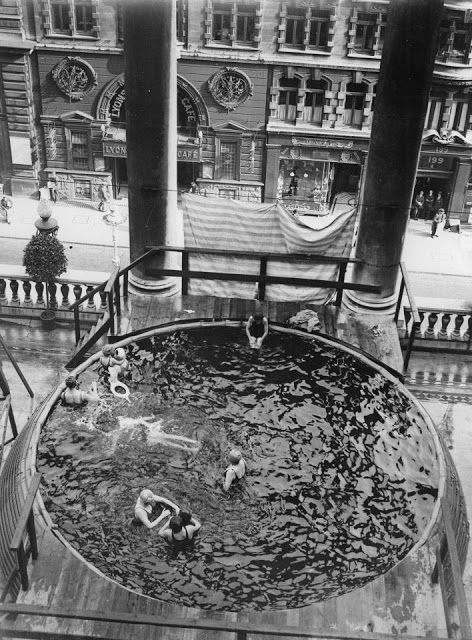 Фотография: Этот безумный, яркий Лондон на черно-белых фотографиях 1930-х годов №4 - BigPicture.ru