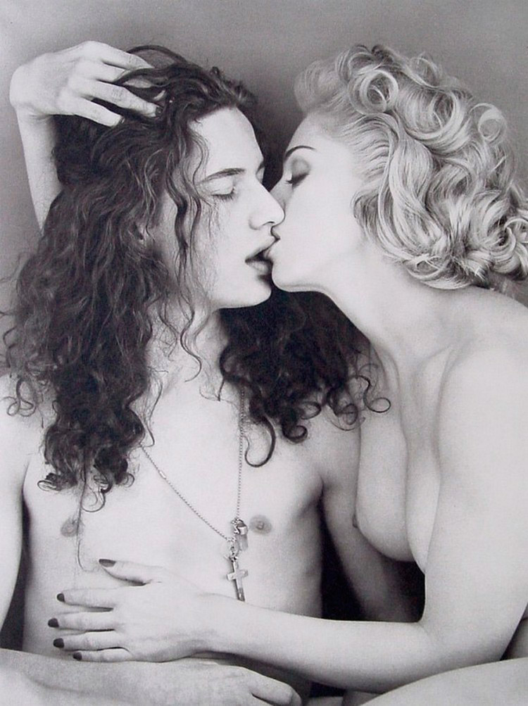 «Секс» в алюминиевой обложке: фотокнига, сделавшая Мадонну воплощением греха