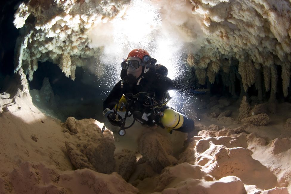 Фотография: Самый страшный кошмар дайвера: испанец провел под водой два дня без кислорода №2 - BigPicture.ru