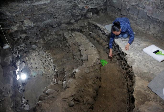 Фотография: В Мехико обнаружили ацтекскую башню из человеческих черепов №2 - BigPicture.ru