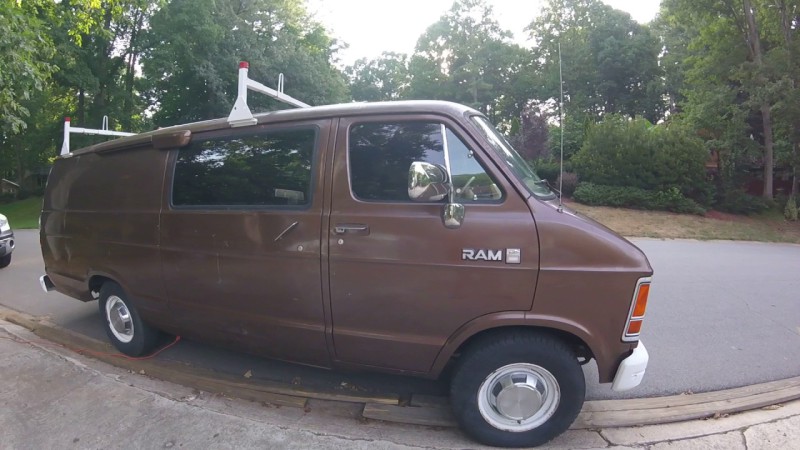 Фотография: Проследи за бывшей: на eBay продали фургон для слежки №5 - BigPicture.ru