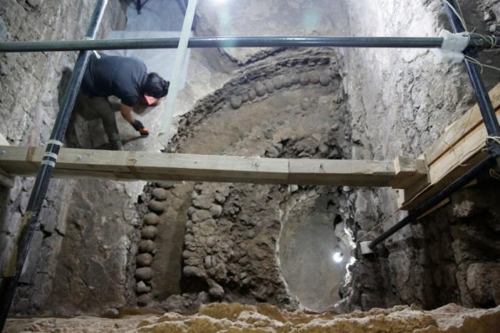Фотография: В Мехико обнаружили ацтекскую башню из человеческих черепов №13 - BigPicture.ru