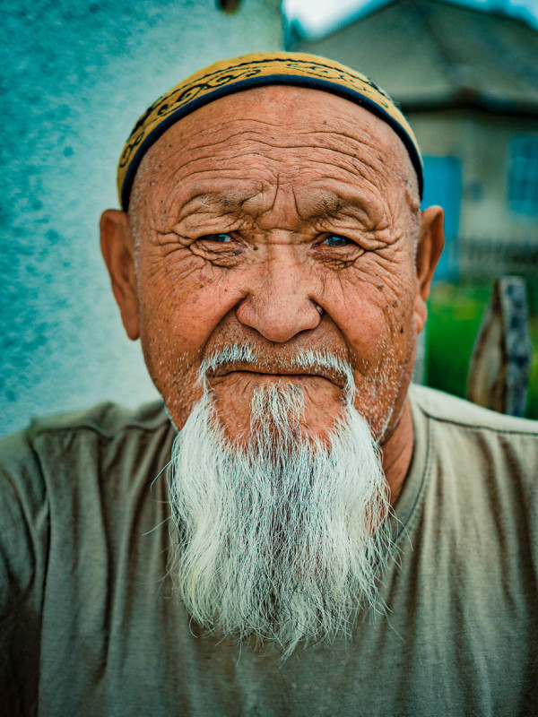 Фотография: Искренняя улыбка и пронзительный взгляд жителей Кыргызстана в объективе ливанского фотографа №13 - BigPicture.ru