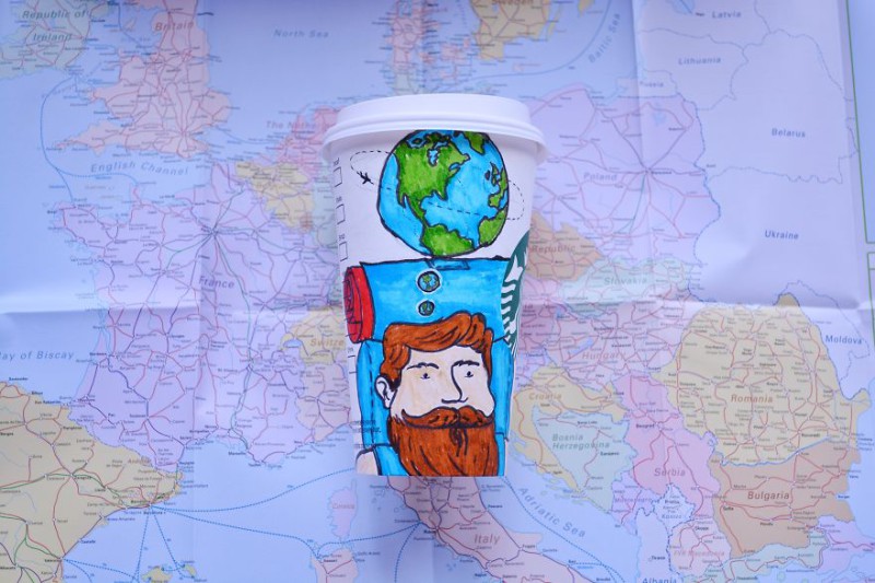 Фотография: Нет искусства без стакана: путешественник расписывает кофейные стаканчики, зарабатывая на жизнь №13 - BigPicture.ru